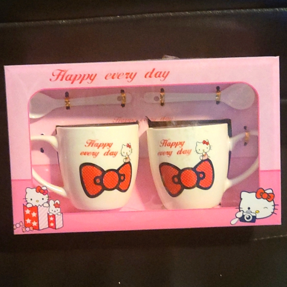 Hello Kitty cup set